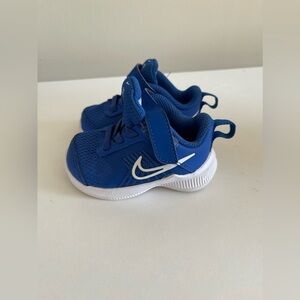 Boys Nike Downshifters Size 3 (baby)